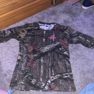 Women's camo long sleeve.